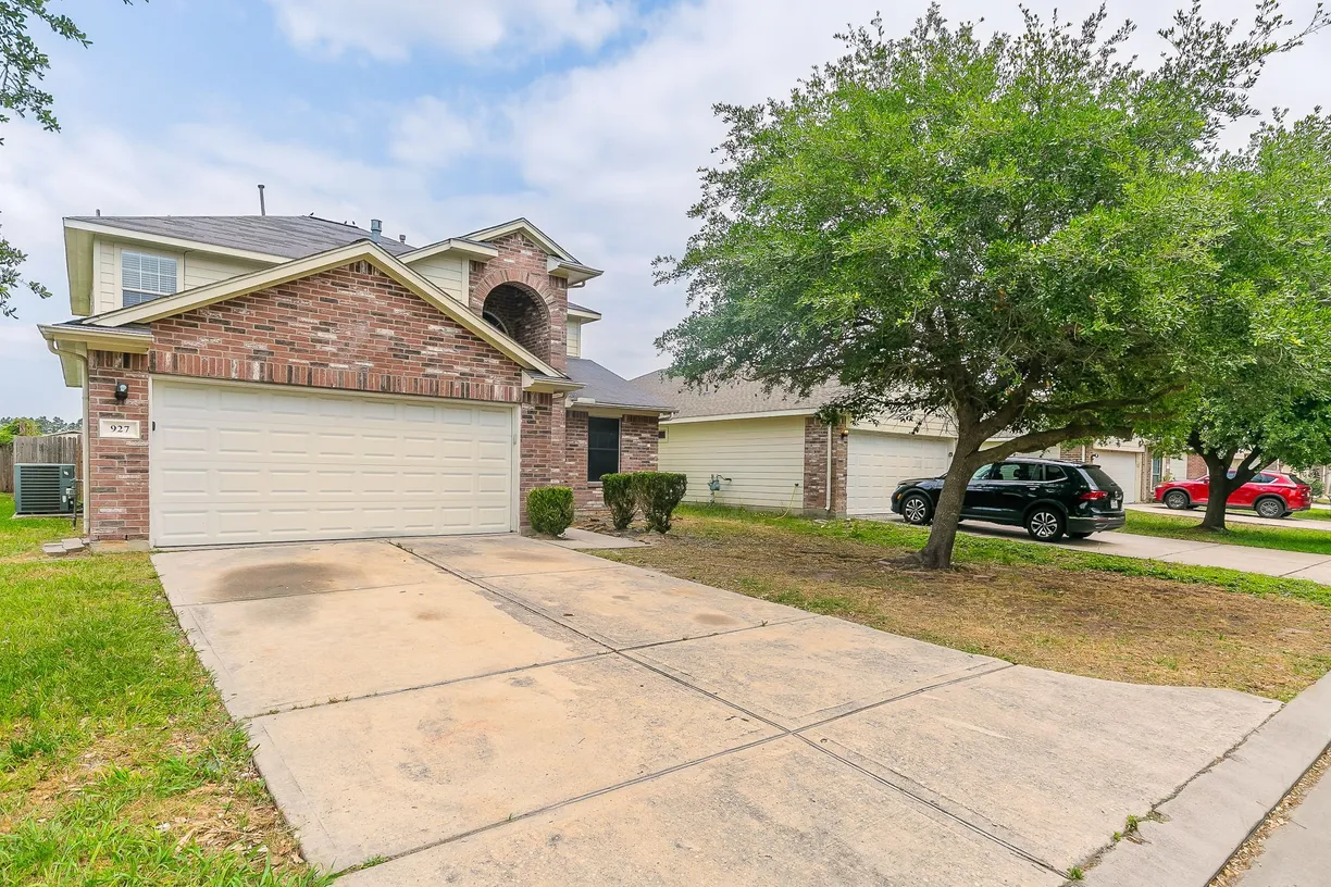 Houston Real Estate | View 927 Redcrest Springs Court | Listing