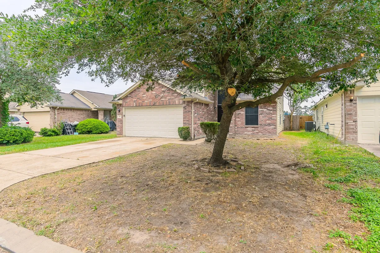 Houston Real Estate | View 927 Redcrest Springs Court | Listing