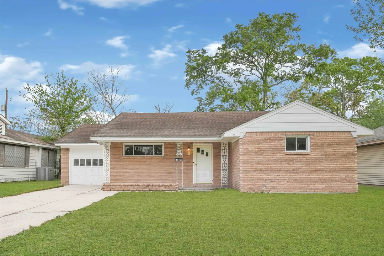 Houston Real Estate | View 6411 Beldart Street | Listing