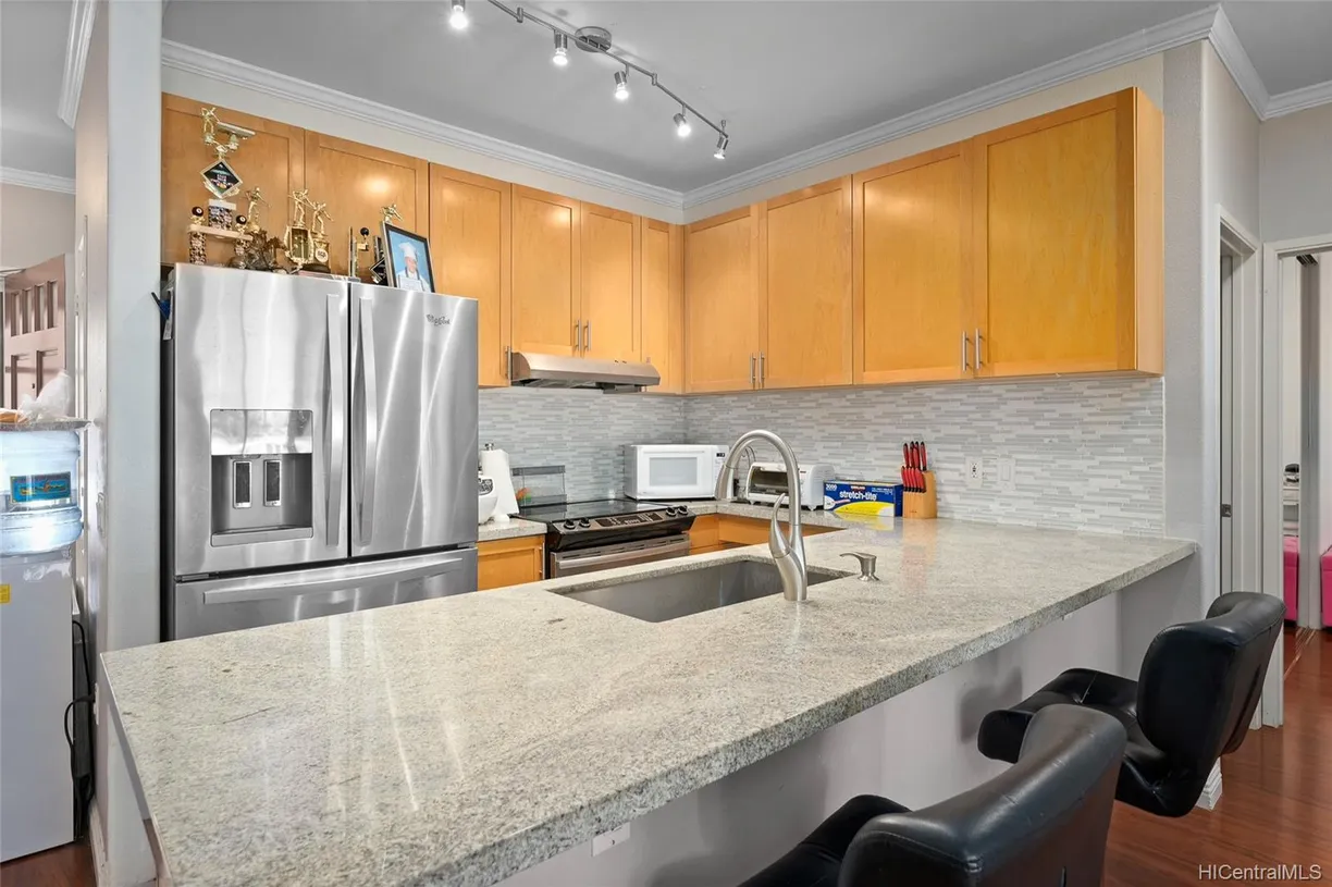 Hawaii Real Estate | View 7128 Hawaii Kai Drive, 99 | 2 Beds, 2 Baths