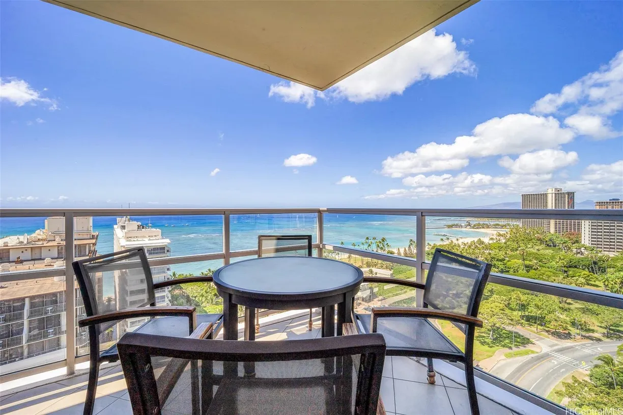 Hawaii Real Estate | View 223 Saratoga Road, 2019 | 2 Beds, 2 Baths