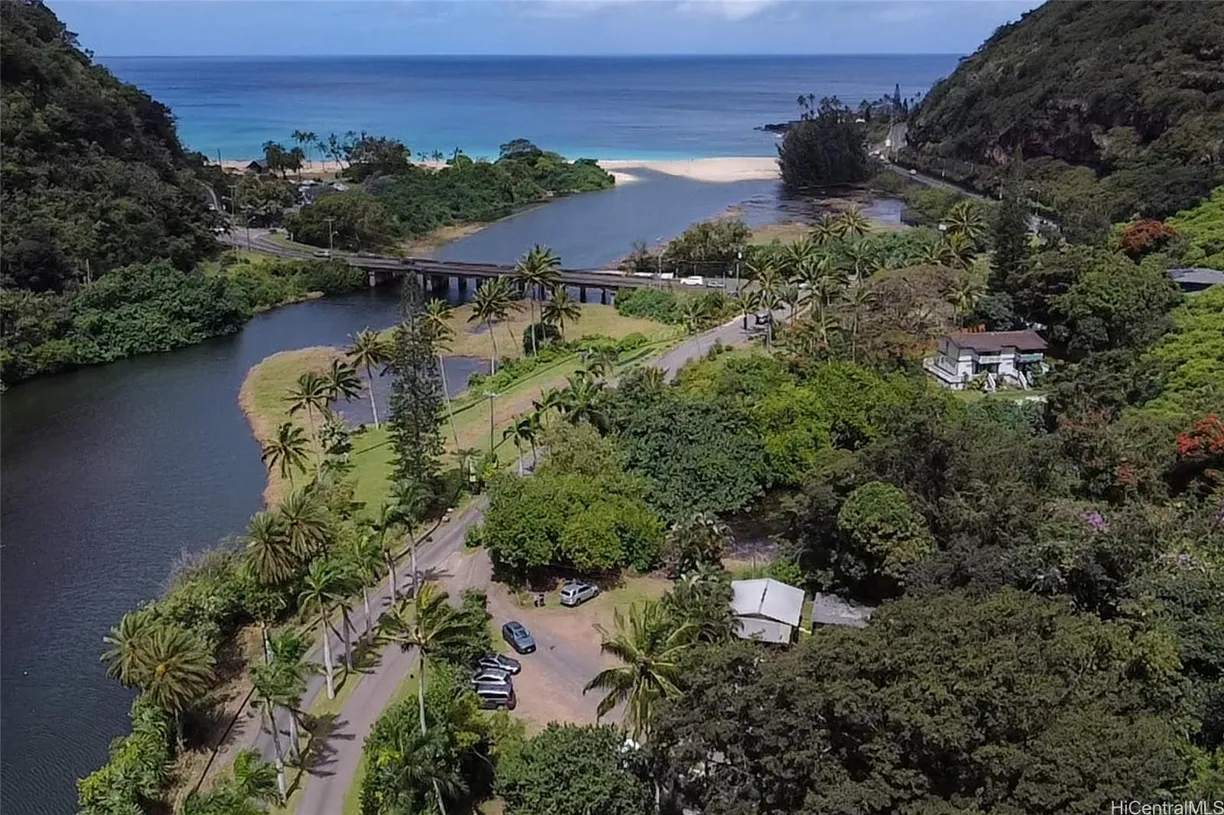Hawaii Real Estate | View 59-874 Kamehameha Highway, B | 2 Beds, 1 Bath