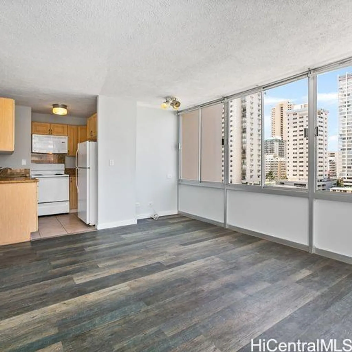 Hawaii Real Estate | View 2415 Ala Wai Boulevard, 907 | Listing