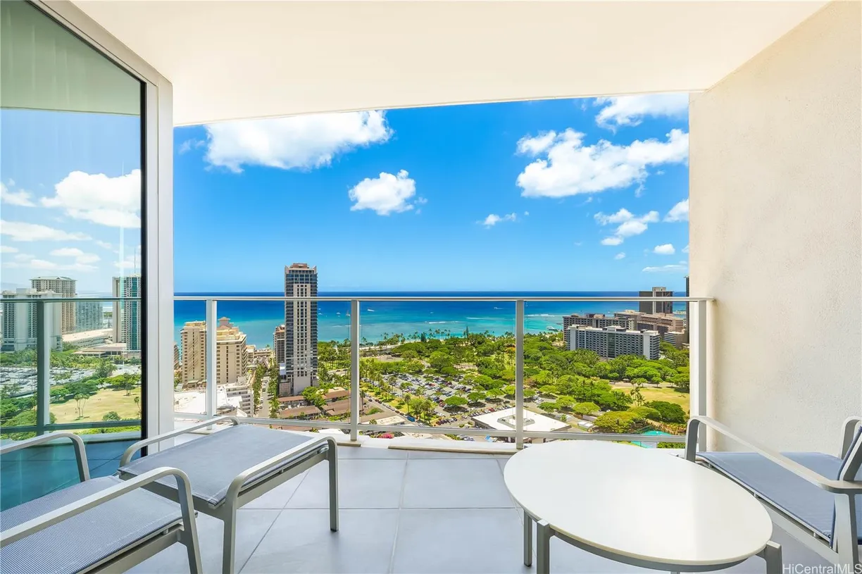 Hawaii Real Estate | View 2139 Kuhio Avenue, 3305 | 3 Beds, 3 Baths