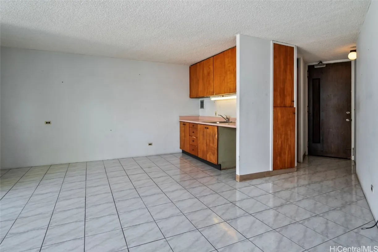 Hawaii Real Estate | View 750 Amana Street, 1005 | 1 Bath