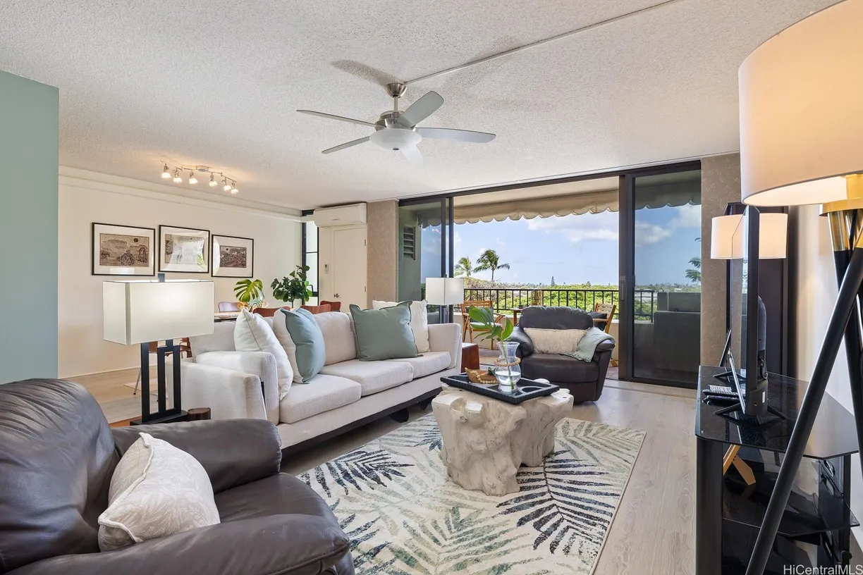 Hawaii Real Estate | View 6750 Hawaii Kai Drive, 308 | 2 Beds, 2 Baths