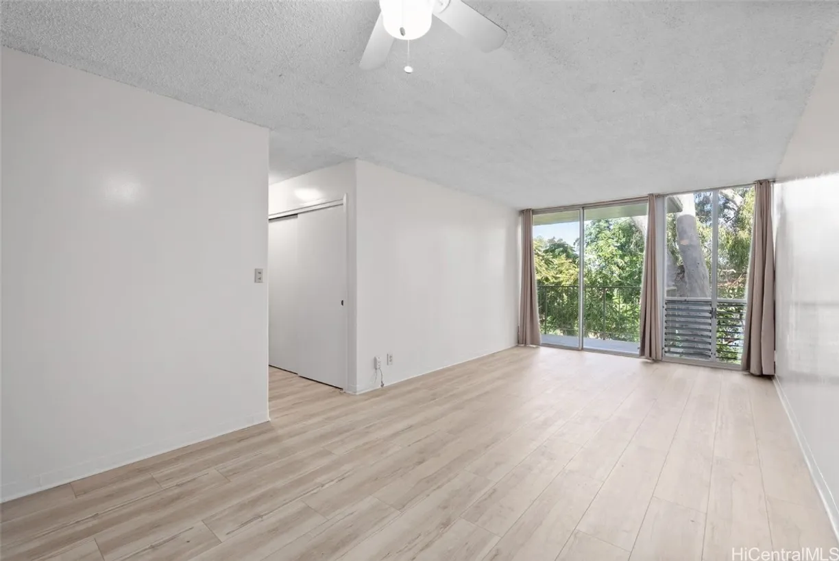 Hawaii Real Estate | View 1600 Wilikina Drive, A504 | 2 Beds, 1 Bath