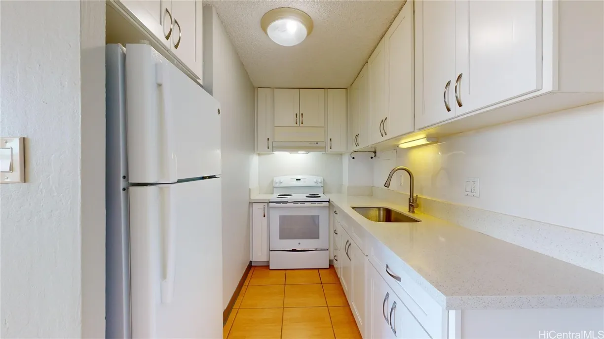 Hawaii Real Estate | View 2847 Waialae Avenue, 502 | Listing