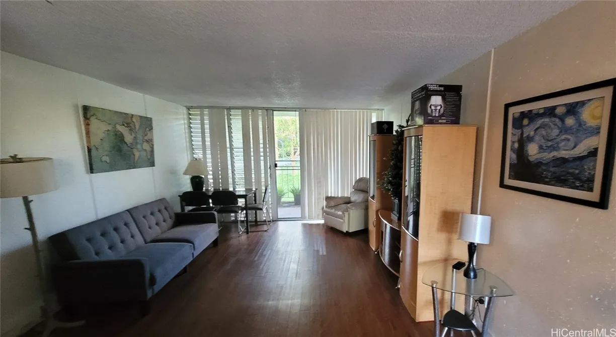 Hawaii Real Estate | View 95-009 Waikalani Drive, A303 | 1 Bed, 1 Bath