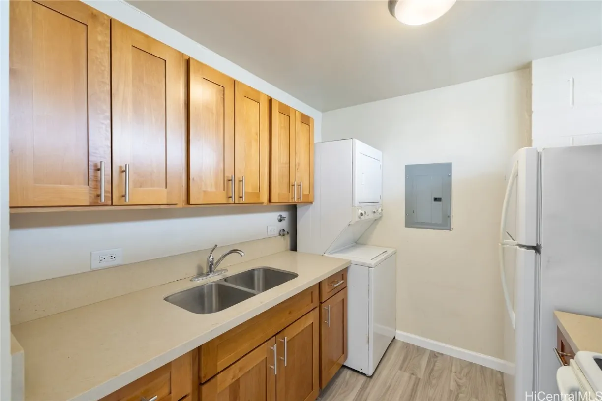 Hawaii Real Estate | View 1134 Kinau Street, 1202 | Listing