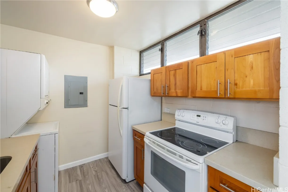 Hawaii Real Estate | View 1134 Kinau Street, 1202 | Listing