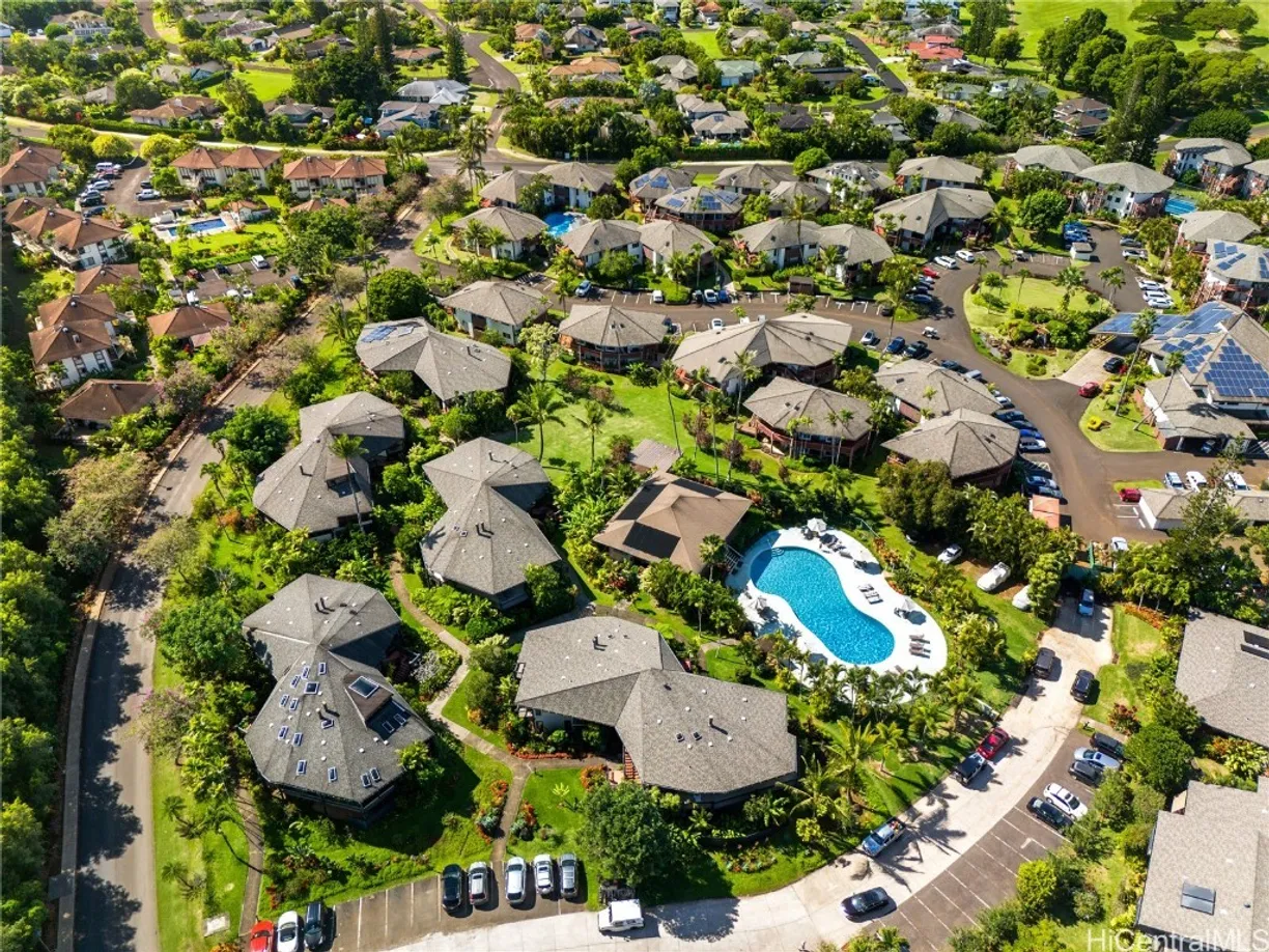 Hawaii Real Estate | View 3920 Wyllie Road, 6A | 2 Beds, 2 Baths