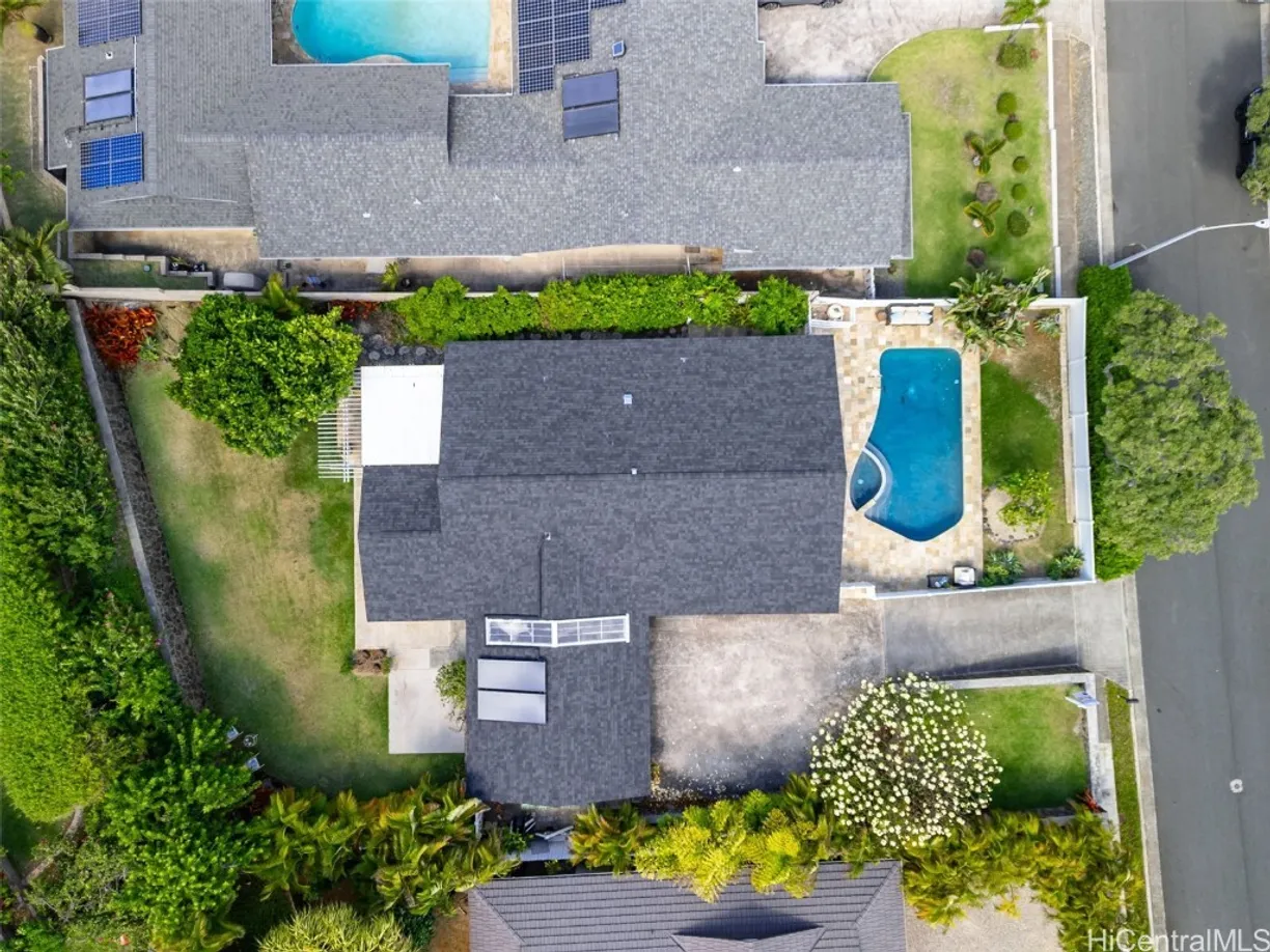 Hawaii Real Estate | View 251 Kalalau Street | Listing