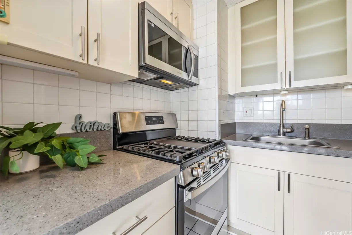 Hawaii Real Estate | View 1624 Dole Street, 704 | Listing
