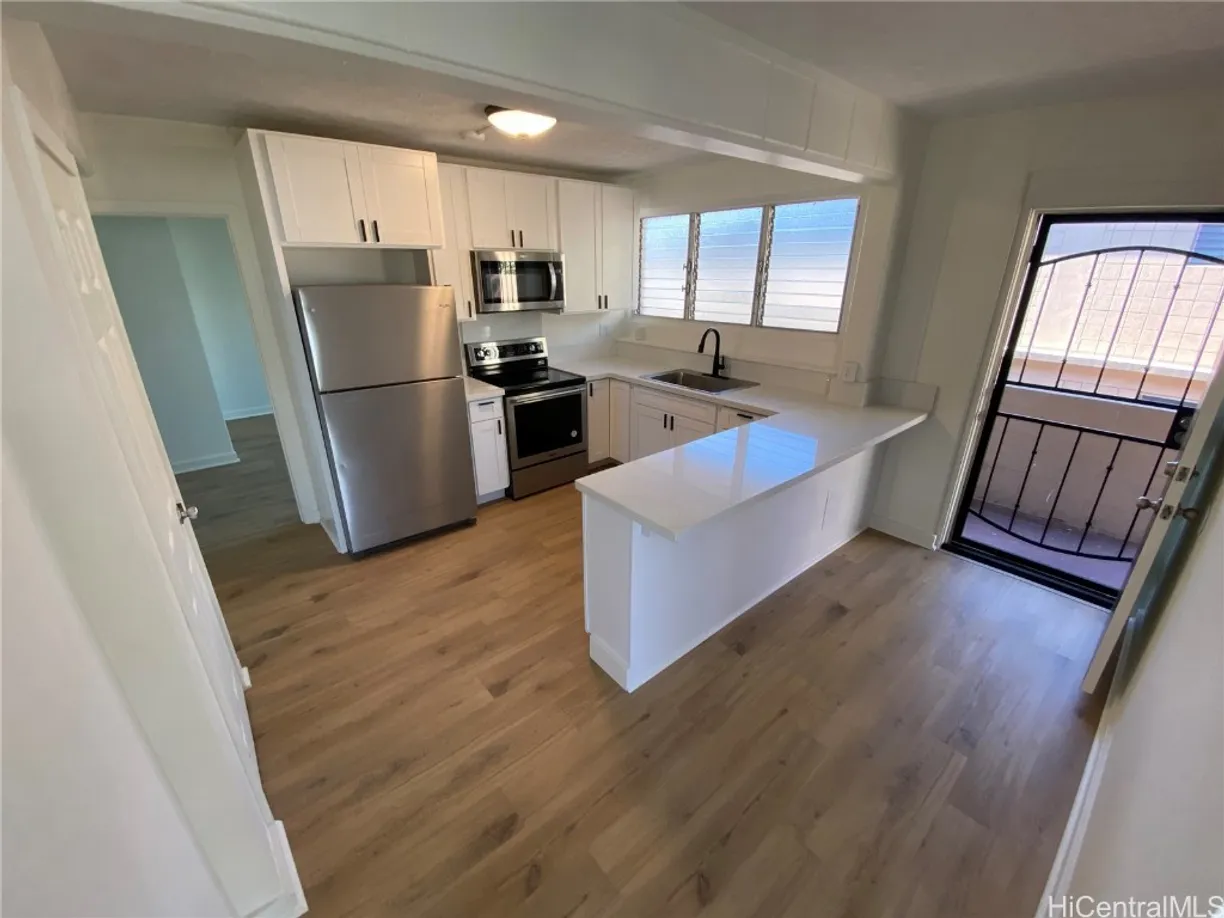 Hawaii Real Estate | View 904 Lunalilo Street, 17 | 3 Beds, 2 Baths