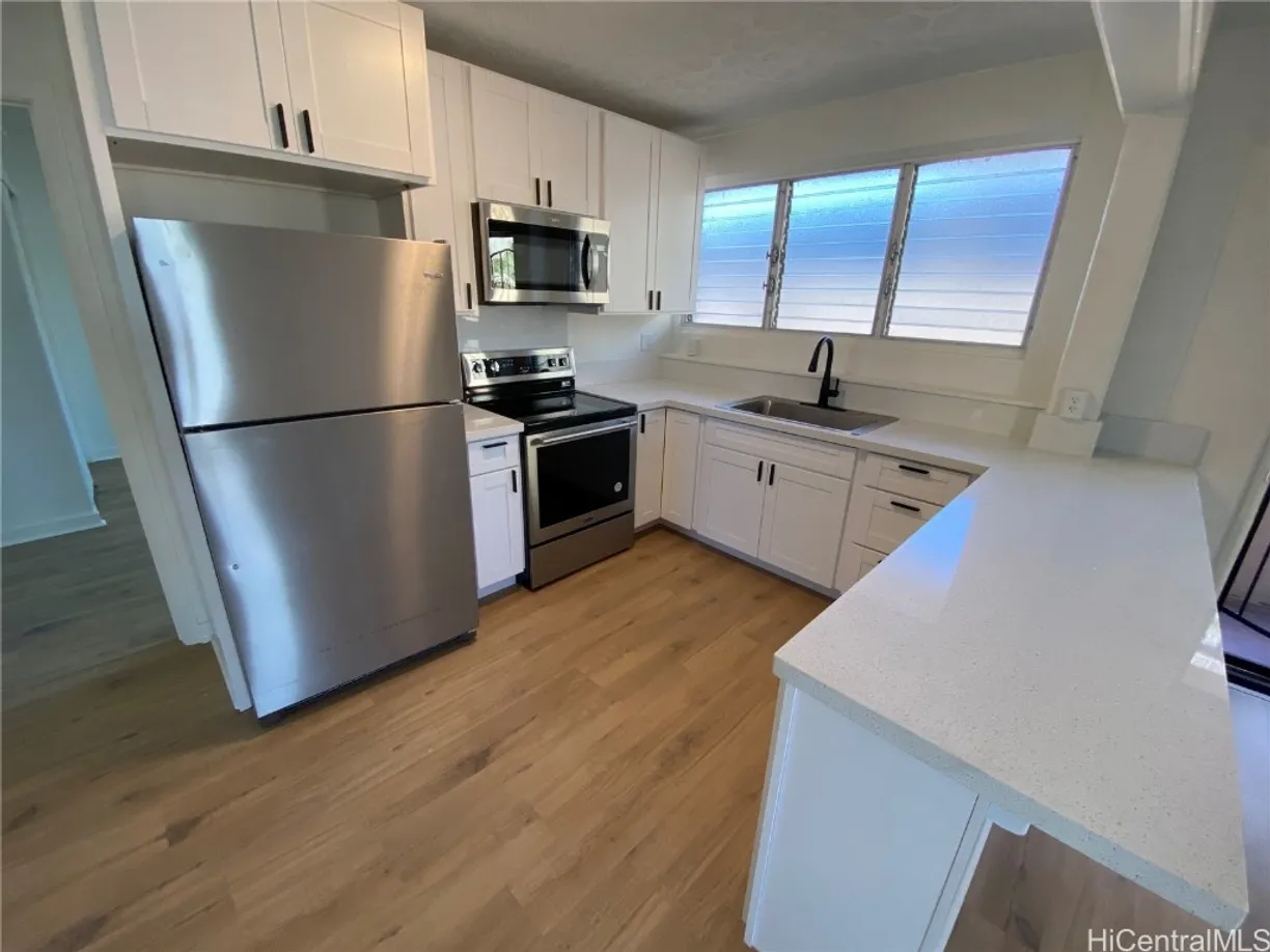 Hawaii Real Estate | View 904 Lunalilo Street, 17 | Listing