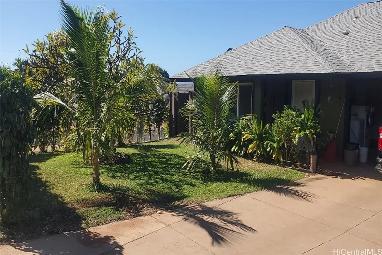 Hawaii Real Estate | View 1701 Hooli Street | 3 Beds, 2 Baths