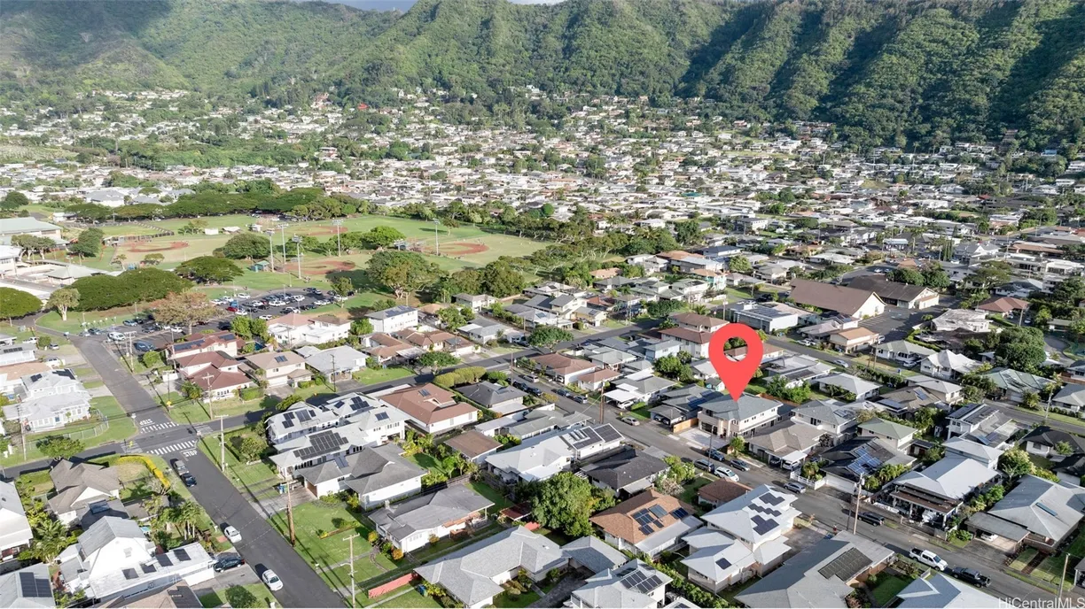 Hawaii Real Estate | View 2949 Keoni Street | 6 Beds, 4 Baths