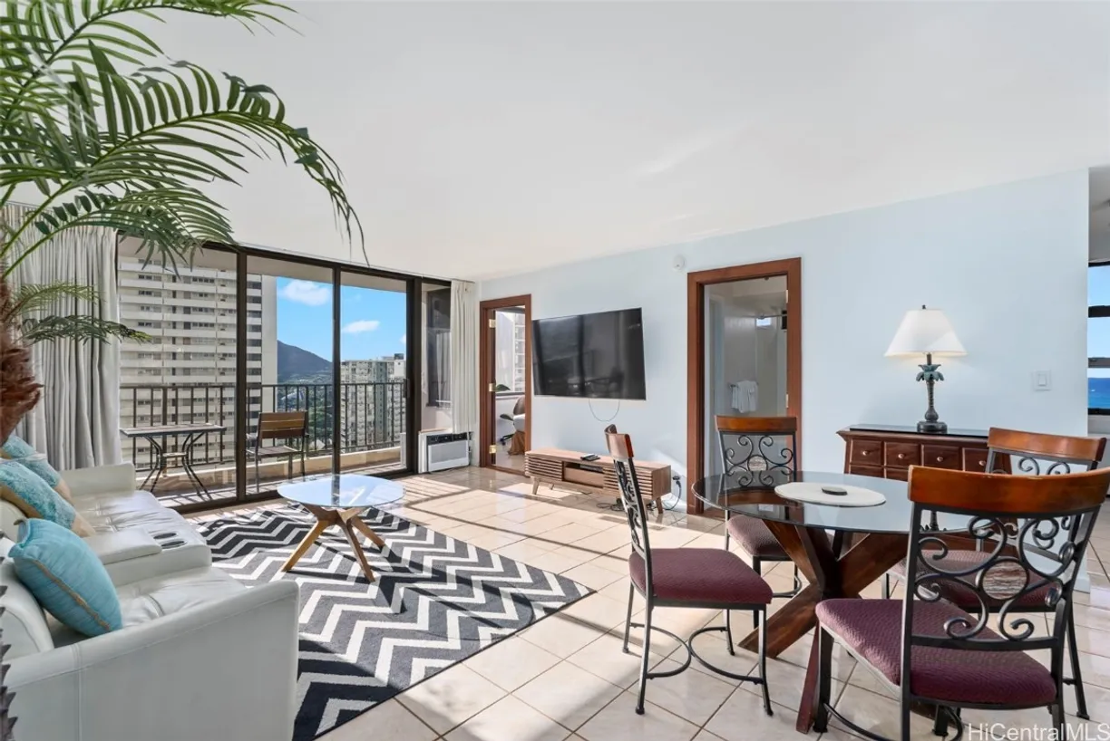Hawaii Real Estate | View 201 Ohua Avenue, T1-1813 | 1 Bed, 1 Bath