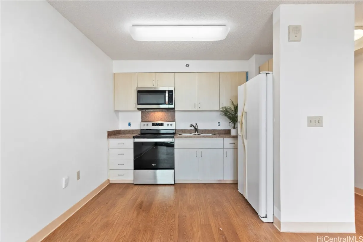 Hawaii Real Estate | View 94-979 Kauolu Place, 914 | Listing
