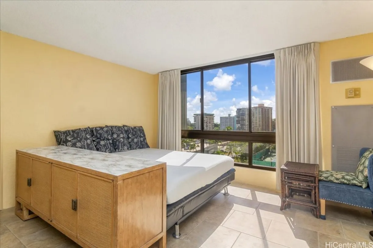 Hawaii Real Estate | View 300 Wai Nani Way, II1019 | 1 Bath