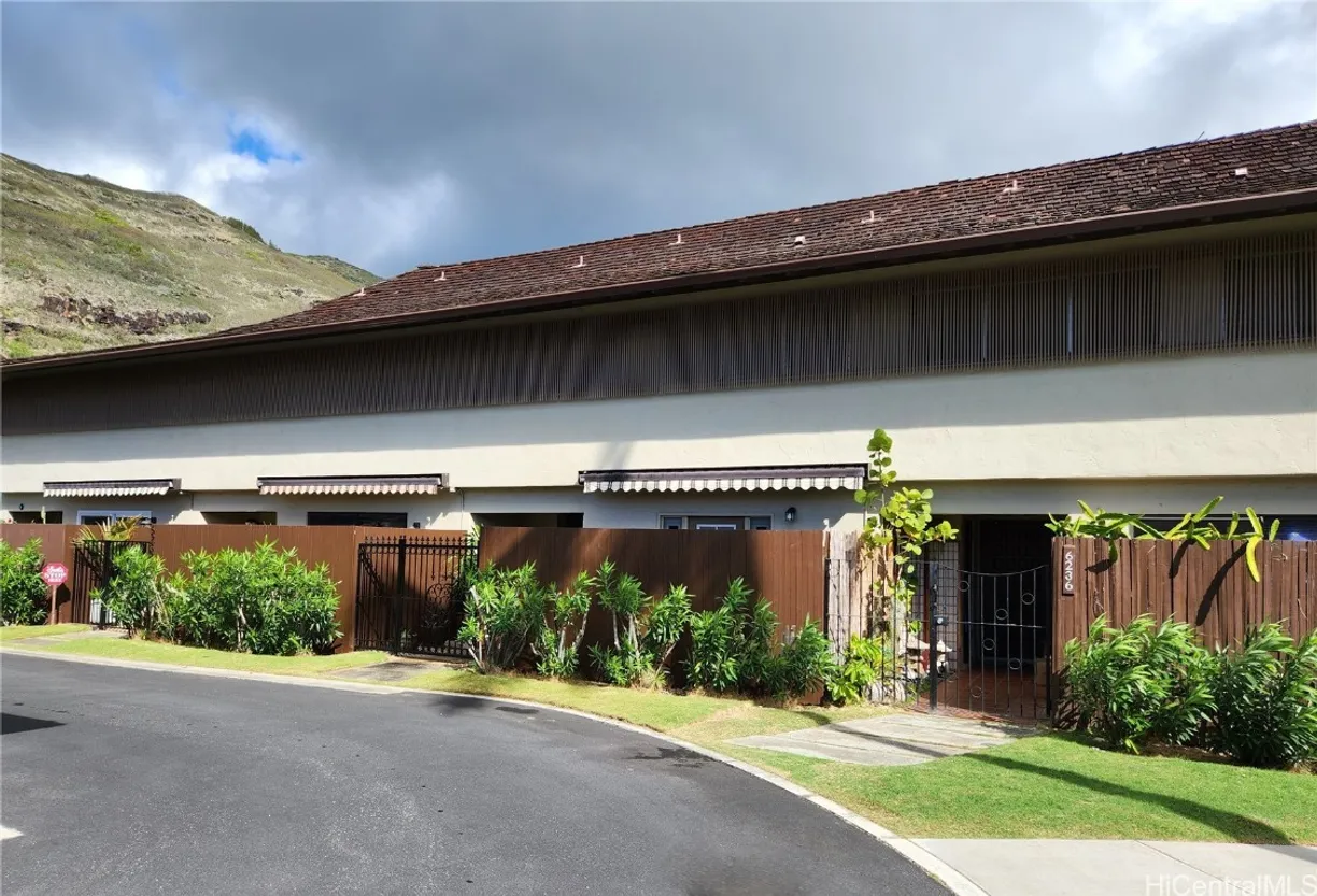Hawaii Real Estate | View 6234 Keokea Place, D103 | Listing