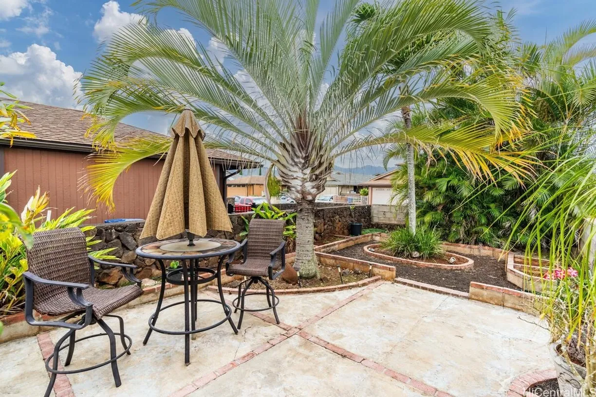 Hawaii Real Estate | View 95-528 Awiki Street | Listing