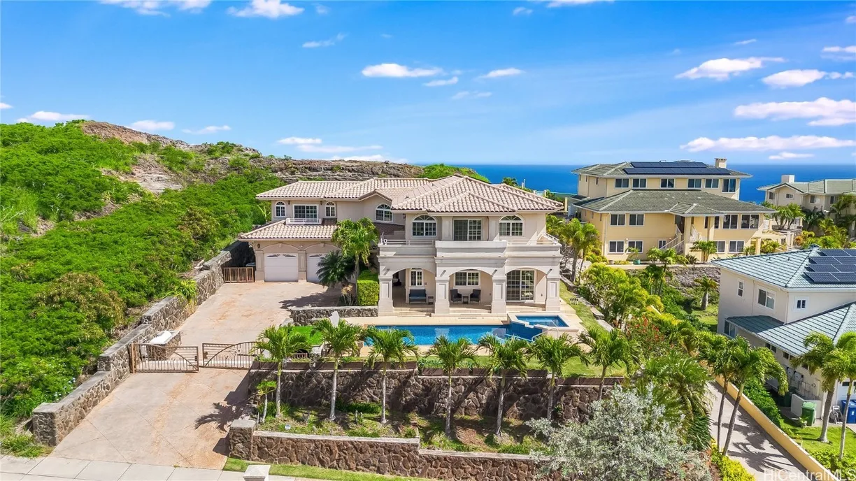 Hawaii Real Estate | View 1327 Kamehame Drive | 4 Beds, 4 Baths