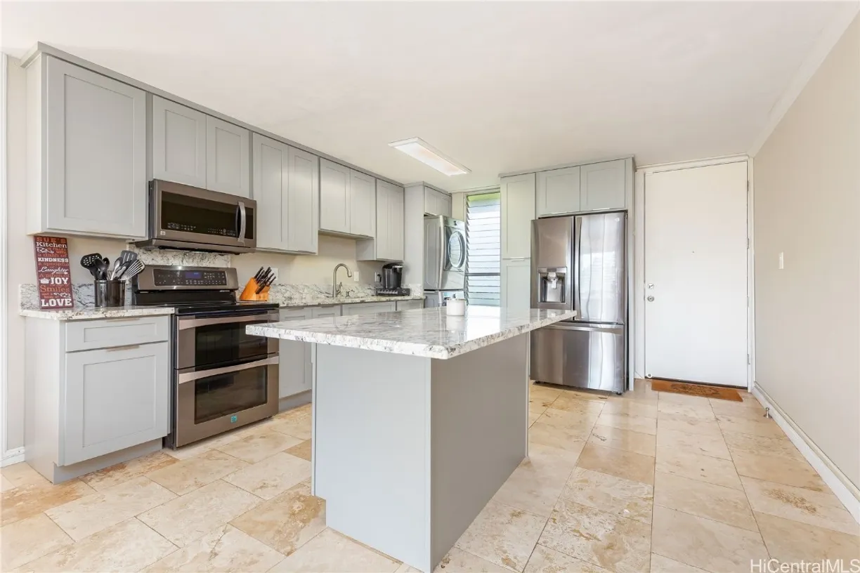 Hawaii Real Estate | View 95-273 Waikalani Drive, D1105 | Listing