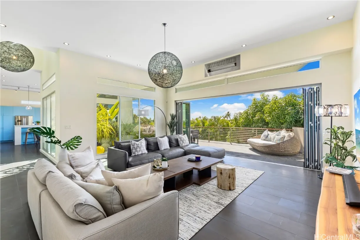 Hawaii Real Estate | View 4914 Waa Street | 5 Beds, 4 Baths