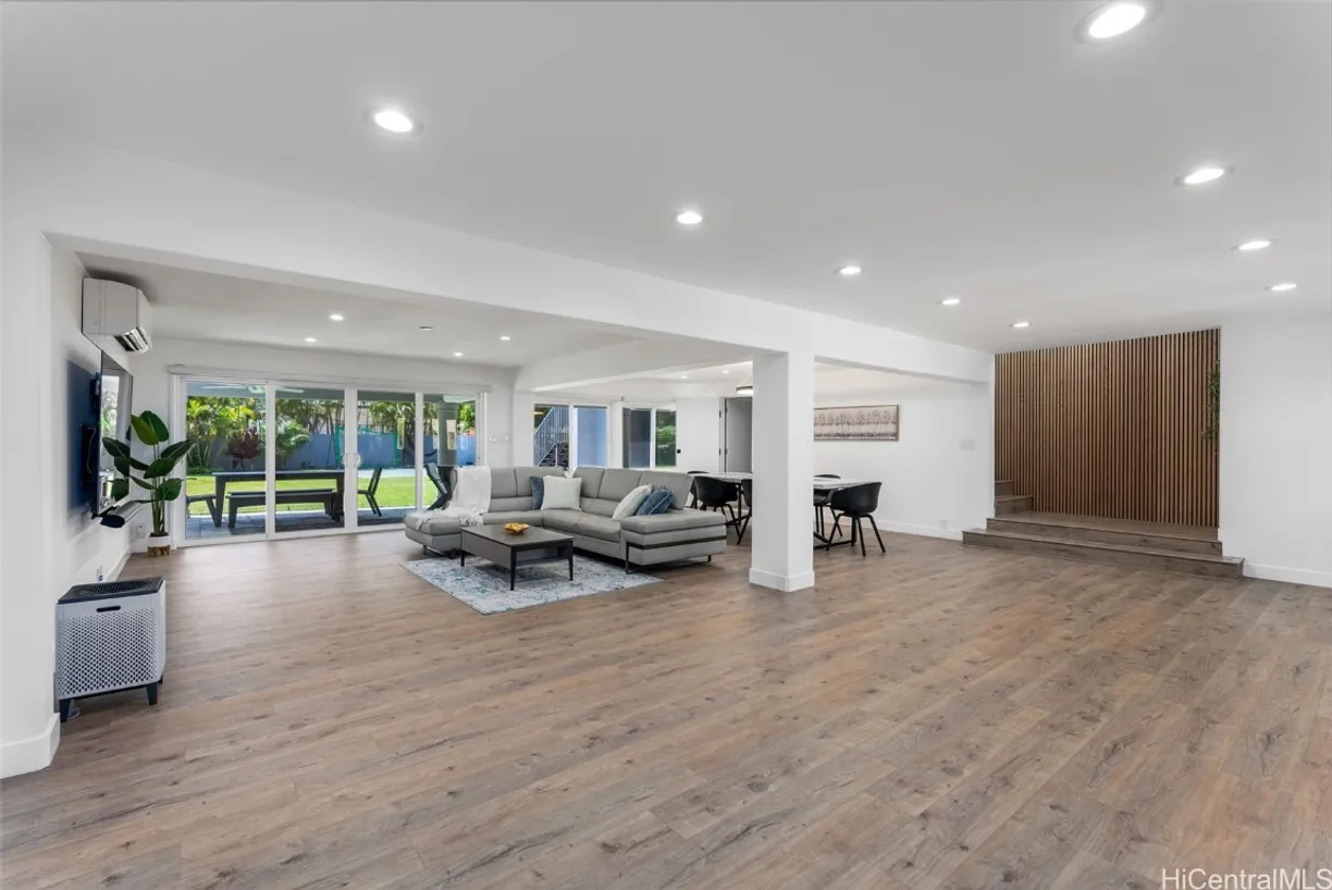 Hawaii Real Estate | View 243 Portlock Road | Listing