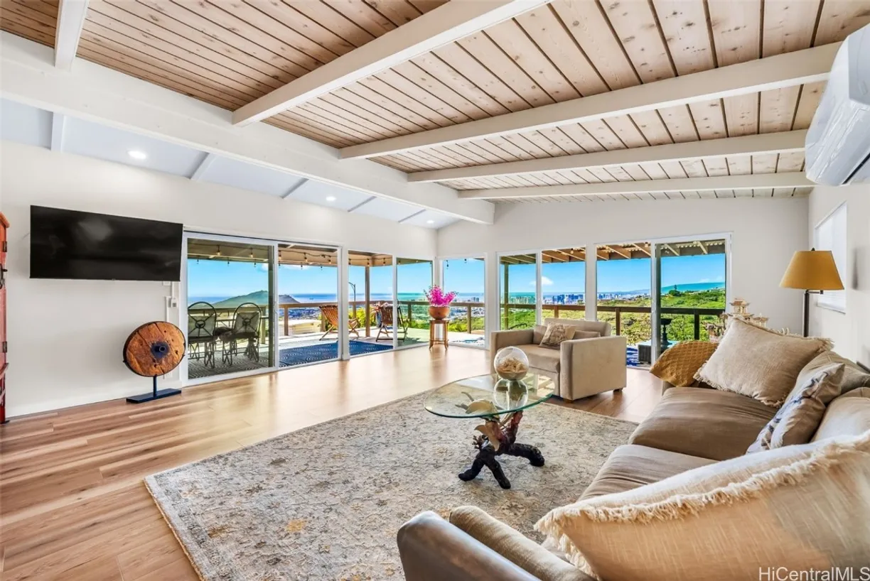 Hawaii Real Estate | View 1947 Alaeloa Street | 7 Beds, 5 Baths