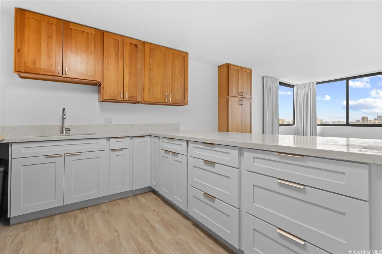 Hawaii Real Estate | View 55 S Kukui Street, D2614 | 2 Beds, 1 Bath