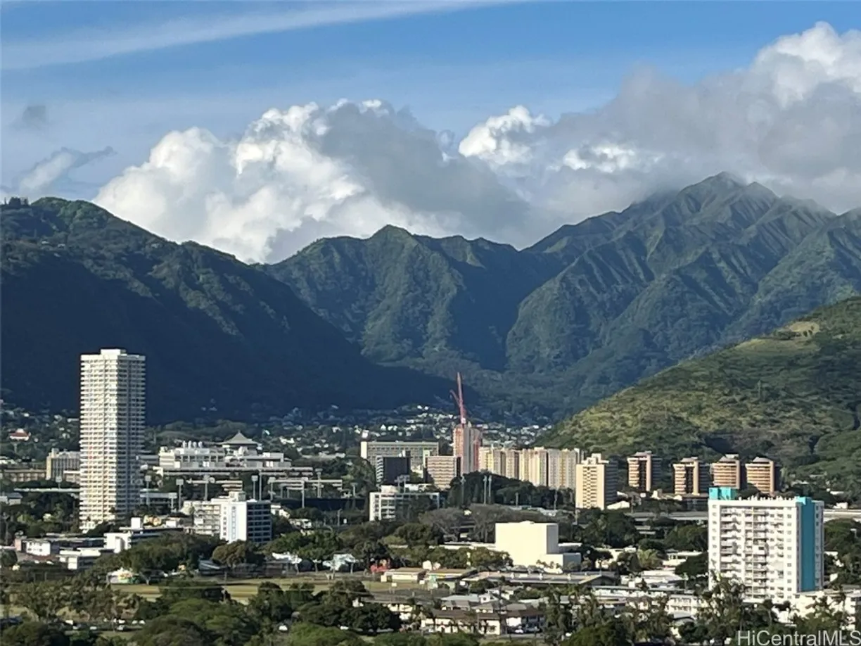 Hawaii Real Estate | View 201 Ohua Avenue, T2-2407(NUC) | 1 Bed, 1 Bath