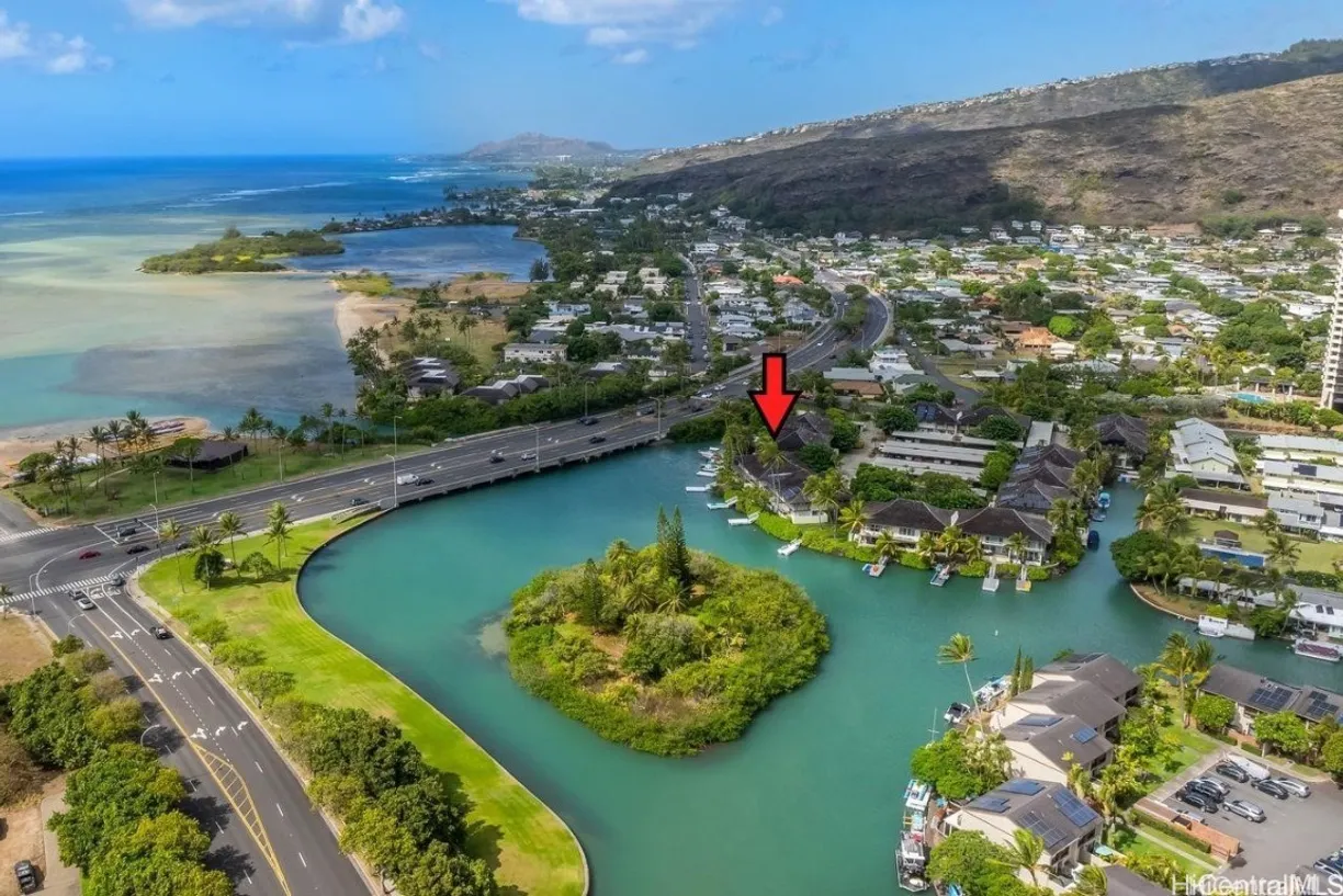 Hawaii Real Estate | View 207 Kawaihae Street, B2 | 3 Beds, 2 Baths