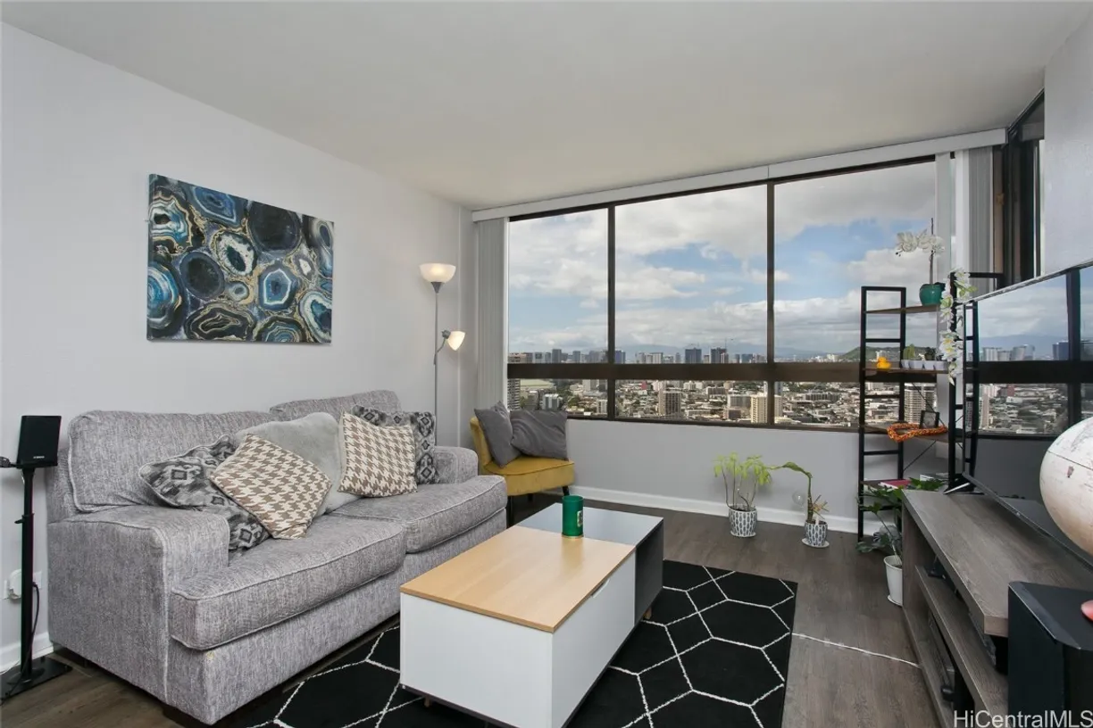 Hawaii Real Estate | View 2499 Kapiolani Boulevard, 3706 | 1 Bed, 1 Bath