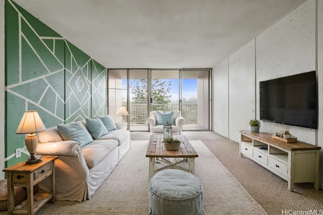 Hawaii Real Estate | View 95-020 Waihonu Street, C702 | 2 Beds, 1 Bath