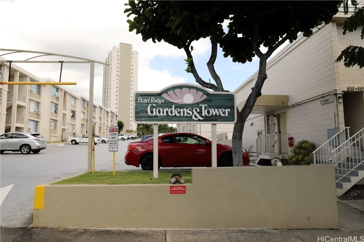 Hawaii Real Estate | View 98-1042 Moanalua Road, 2-304 | 3 Beds, 2 Baths