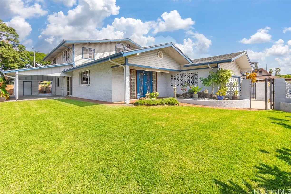 Hawaii Real Estate | View 95-228 Auhaele Loop | Listing