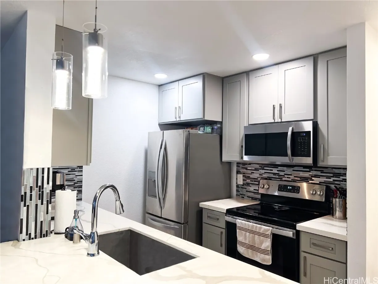 Hawaii Real Estate | View 95-510 Wikao Street, M106 | 2 Beds, 2 Baths