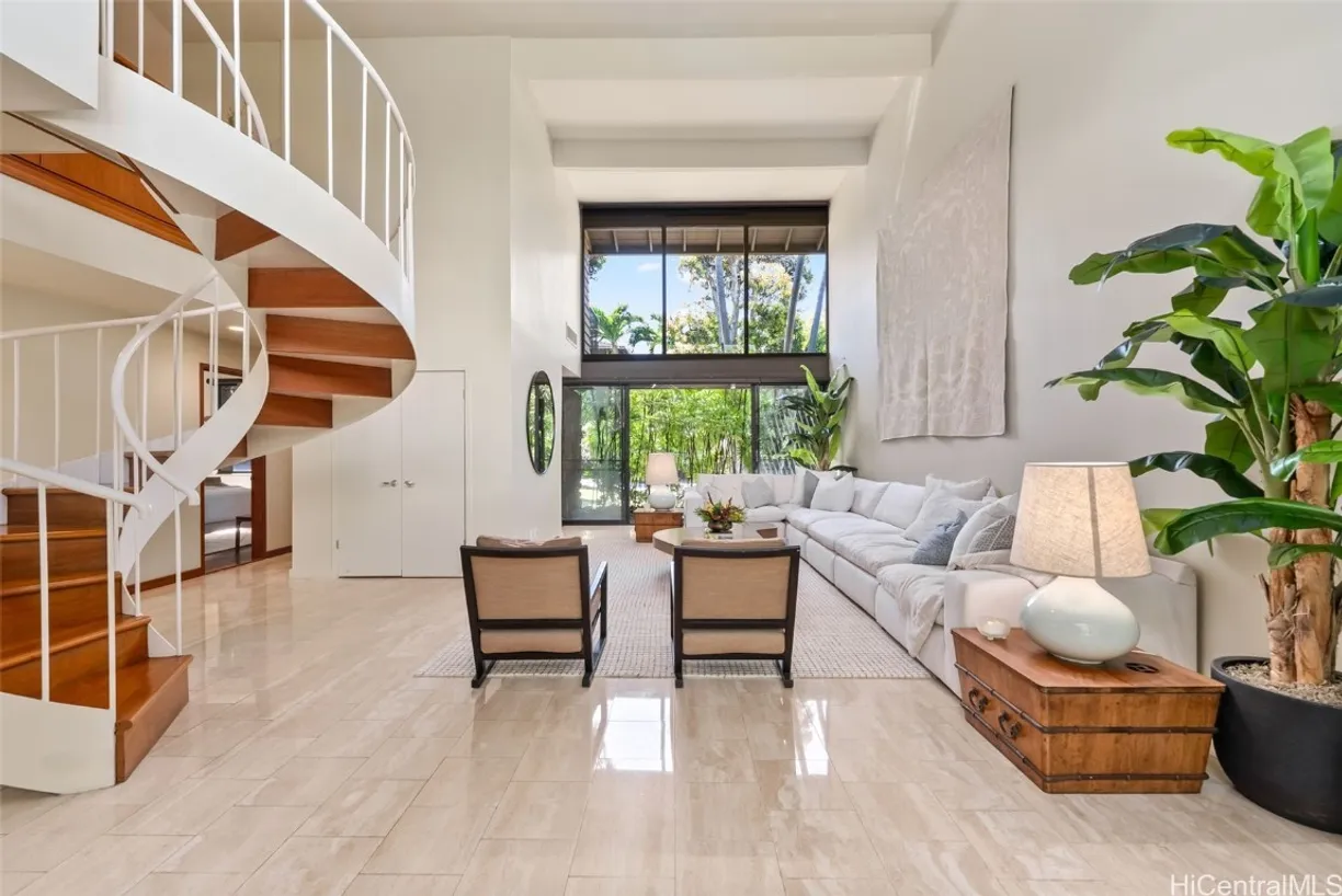 Hawaii Real Estate | View 3020 La Pietra Circle, 5 | 2 Beds, 2 Baths