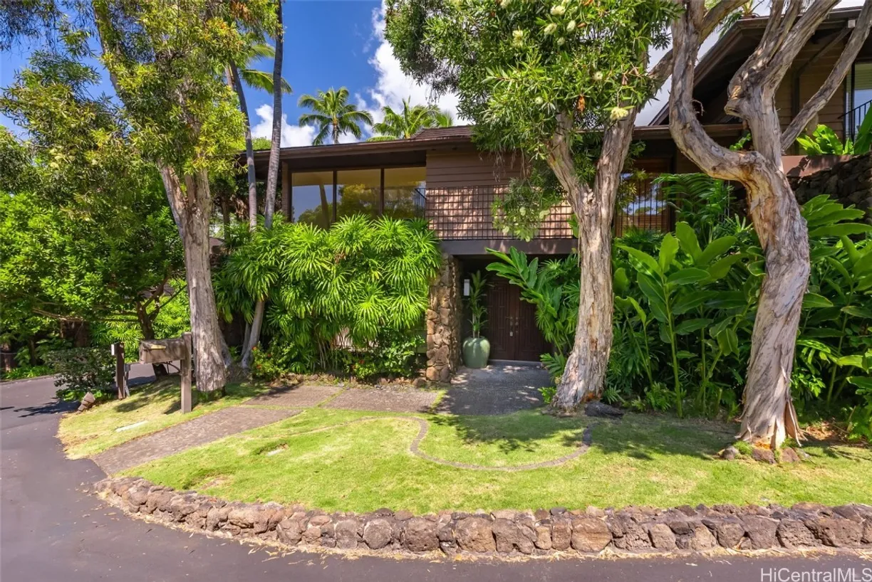Hawaii Real Estate | View 3020 La Pietra Circle, 5 | Listing