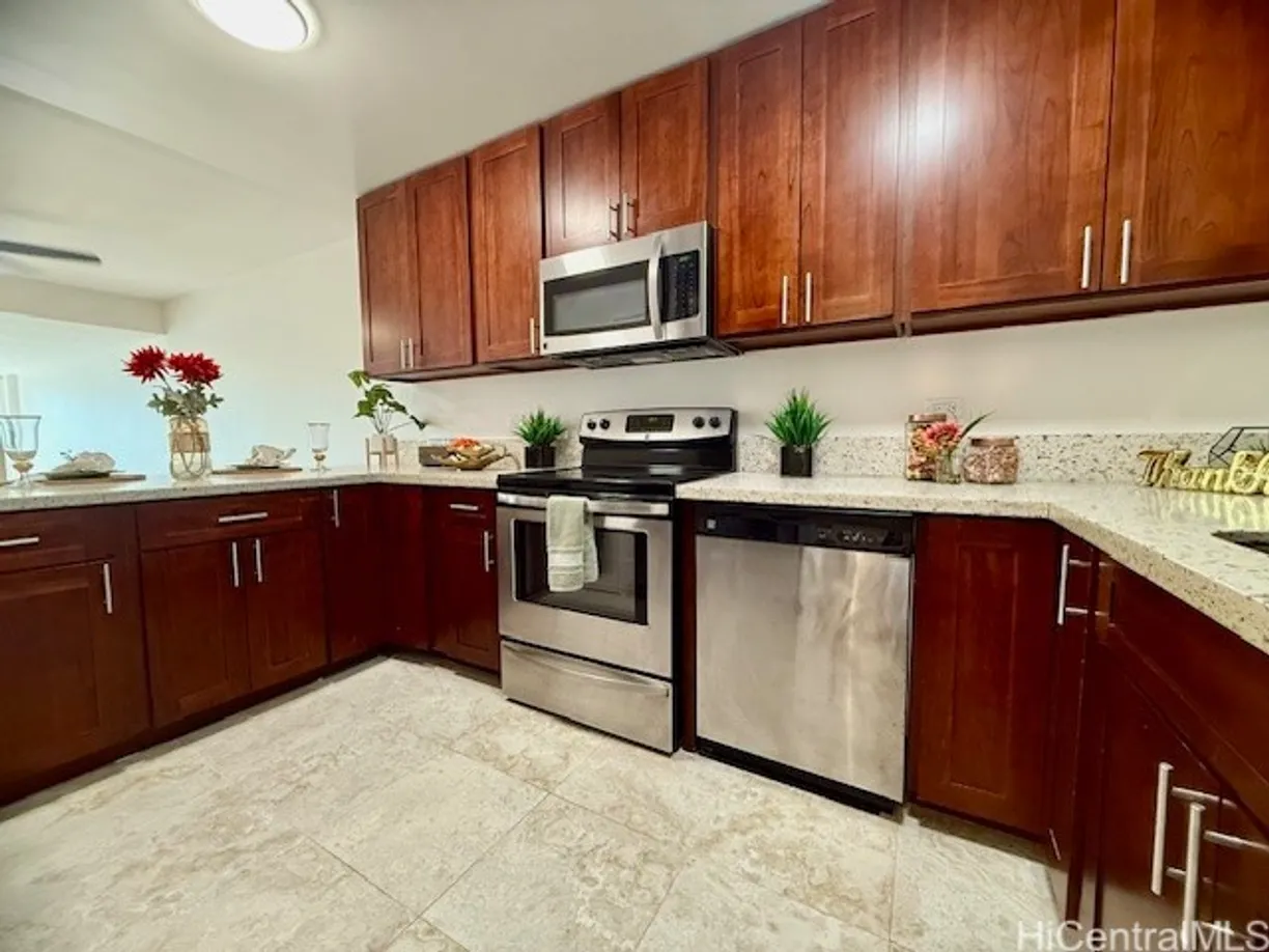 Hawaii Real Estate | View 531 Hahaione Street, 4C | 2 Beds, 2 Baths