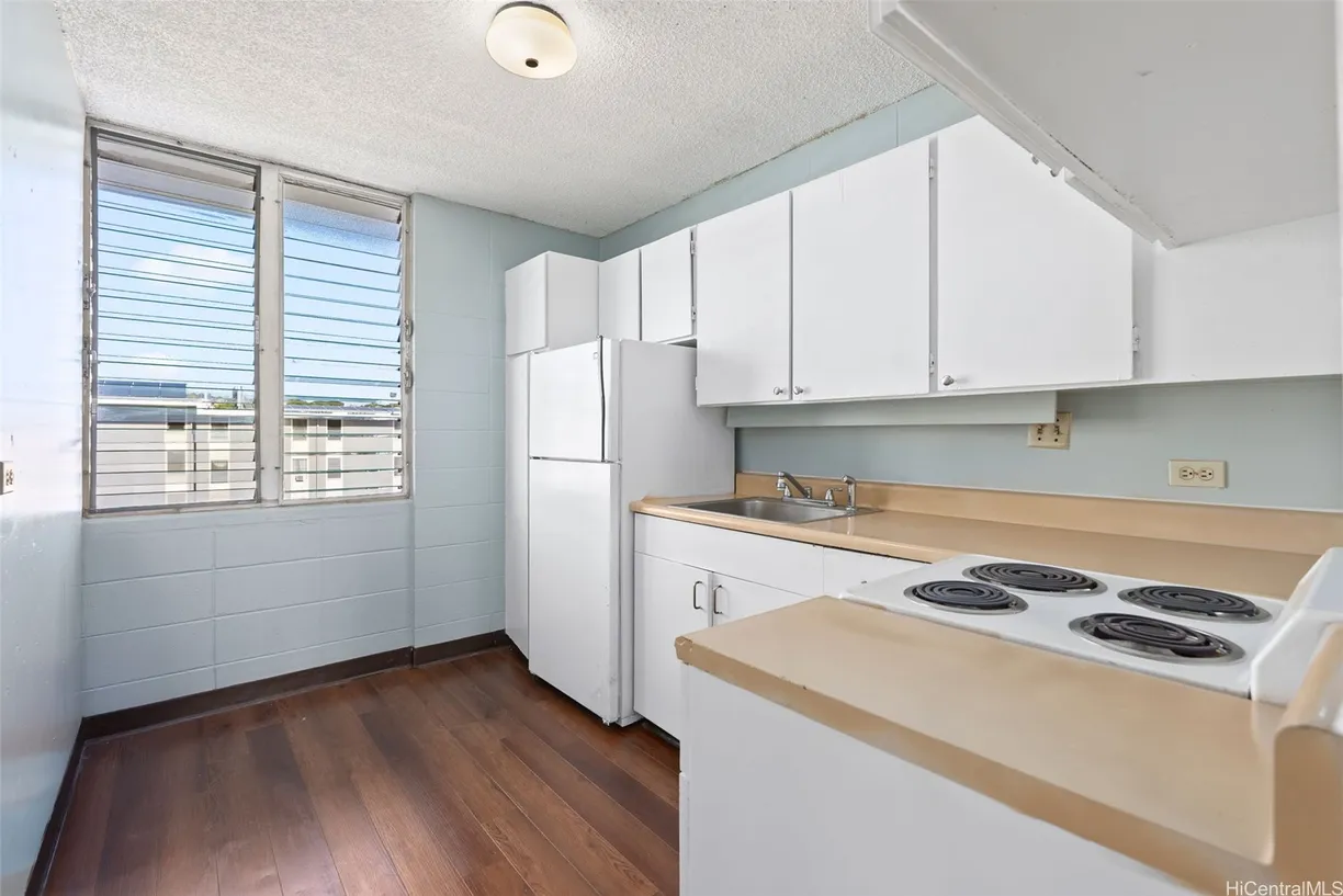 Hawaii Real Estate | View 94-246 Leoku Street, E306 | Listing