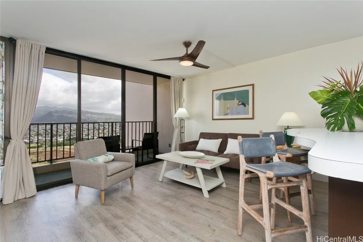 Hawaii Real Estate | View 201 Ohua Avenue, 3101 T2 (NUC) | 1 Bed, 1 Bath
