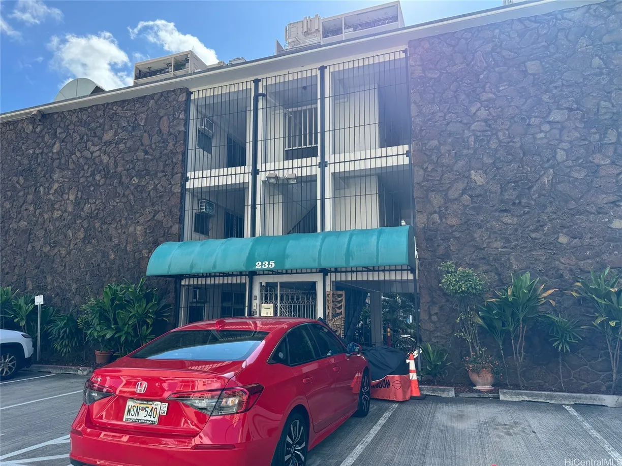 Hawaii Real Estate | View 235 Liliuokalani Avenue, 138 | Listing