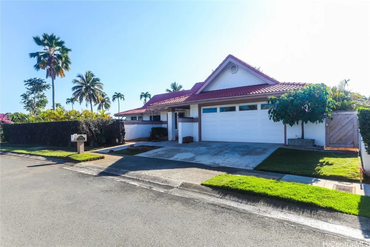 Hawaii Real Estate | View 1144 Makaaoa Street | 3 Beds, 2 Baths