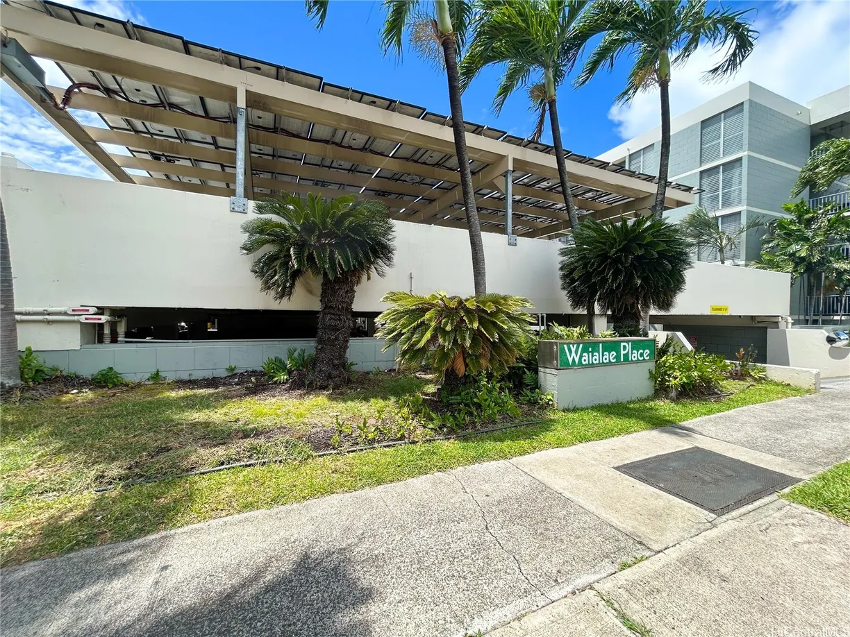 Hawaii Real Estate | View 2847 Waialae Avenue, 409 | 2 Beds, 1 Bath