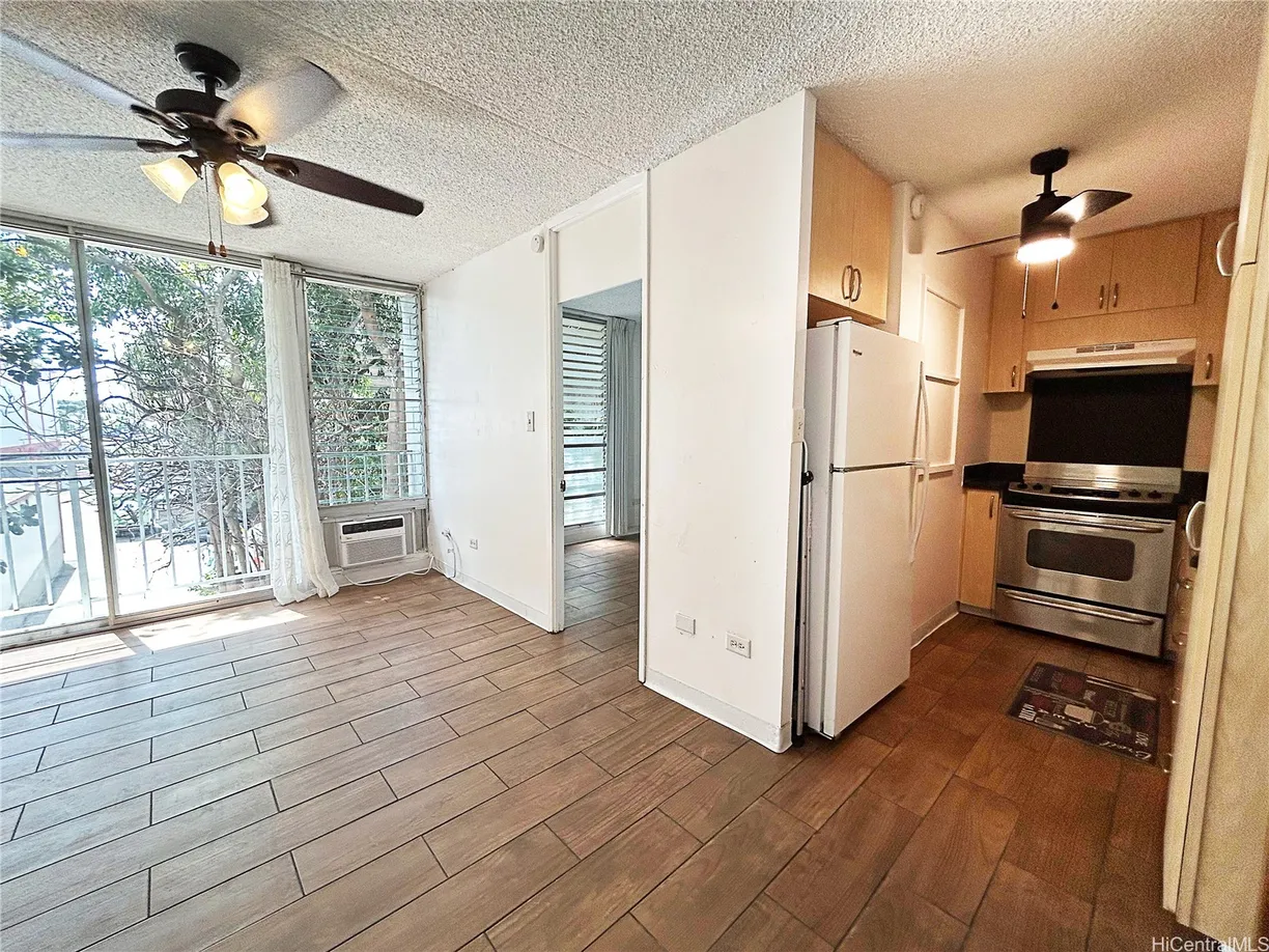 Hawaii Real Estate | View 2847 Waialae Avenue, 409 | Listing