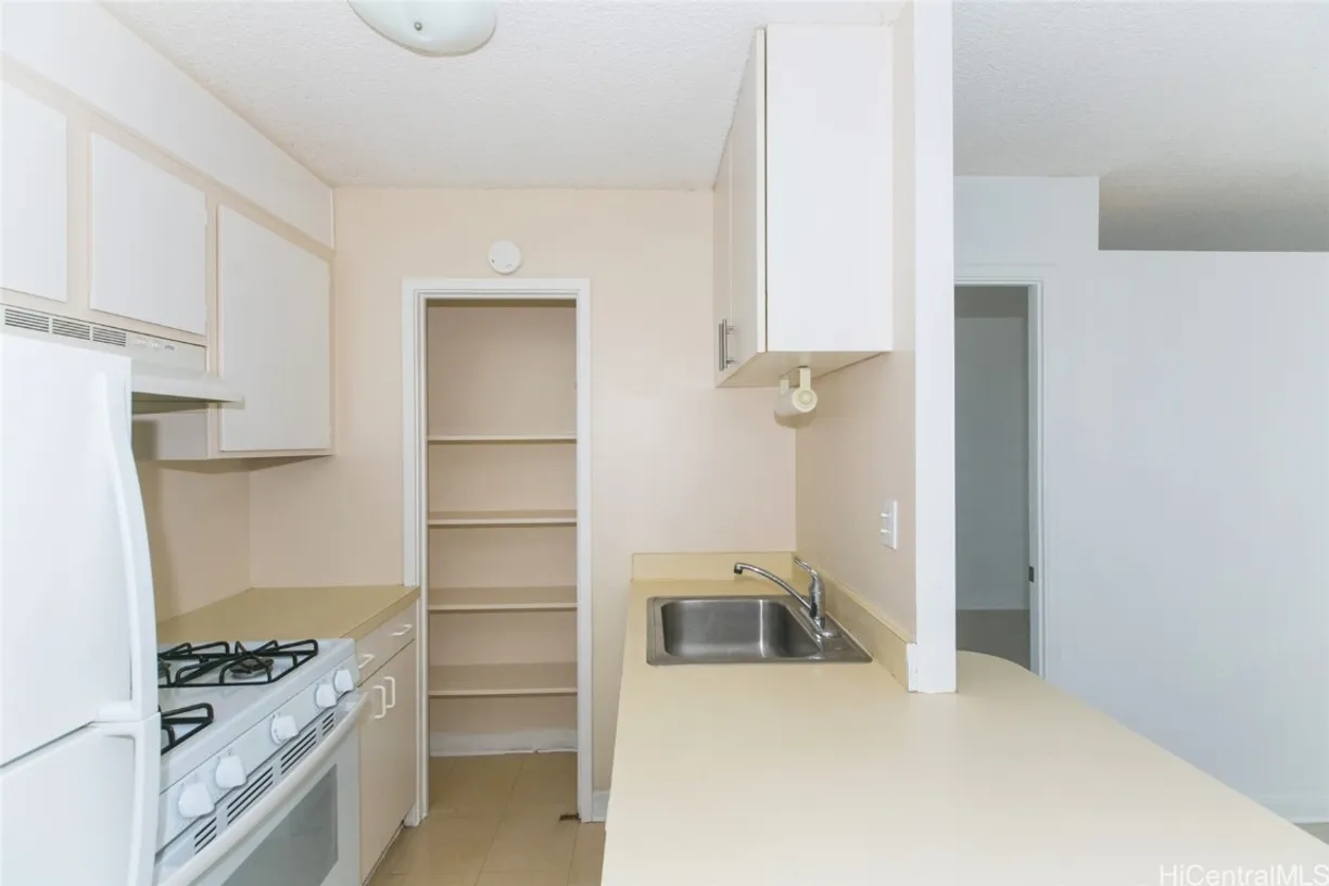 Hawaii Real Estate | View 2873 S King Street, 203 | Listing